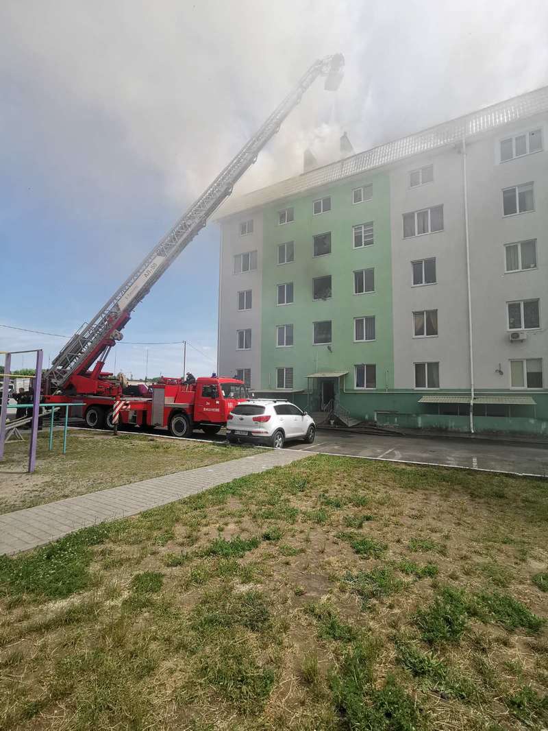 В результате взрыва газа в жилой пятиэтажке под Киевом в больницы попали два человека. Среди них ребенок qhxihhiqidtzglv