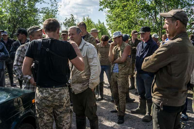 Янтарные шахтеры перекрыли дорогу