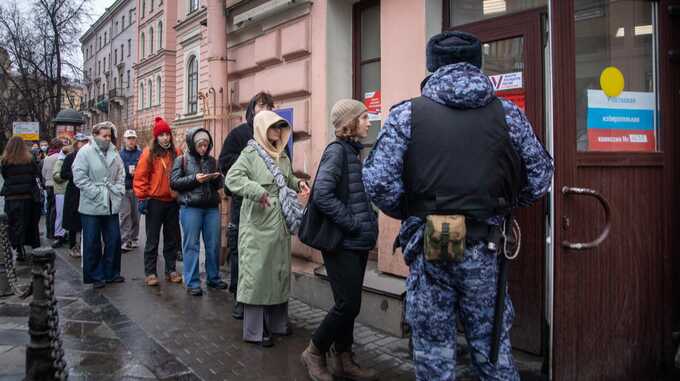 Задержания на избирательных участках уже начались