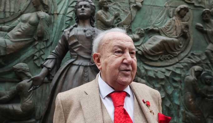 Родственники и коллеги прощаются с Зурабом Церетели в Москве
