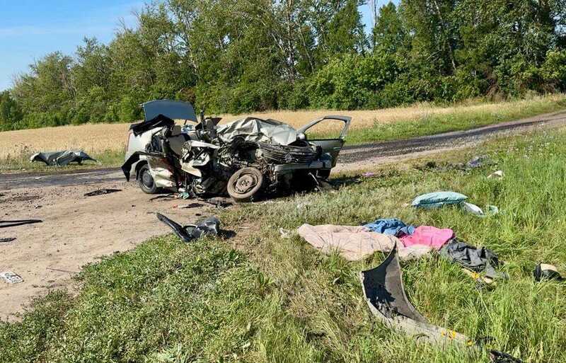 В Пензенской области в результате столкновения трех автомобилей погибли четыре человека