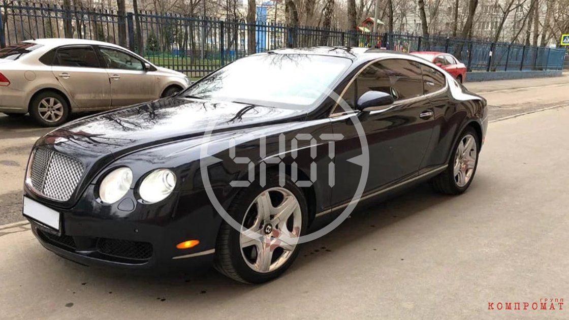 Bentley Continental GT. Такой стоит теперь около 1,3 млн. рублей. Только на этом авто Афанасьев совершил в 2022 году пятьдесят ДТП queiqkxihxirx hkidtriquziuuvls