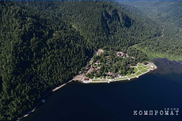 Пятизвездочный курорт на Телецком озере, где летом неделю тайно отдыхал премьер Мишустин khieqixkiqrt dkikkidrqiqtdvls